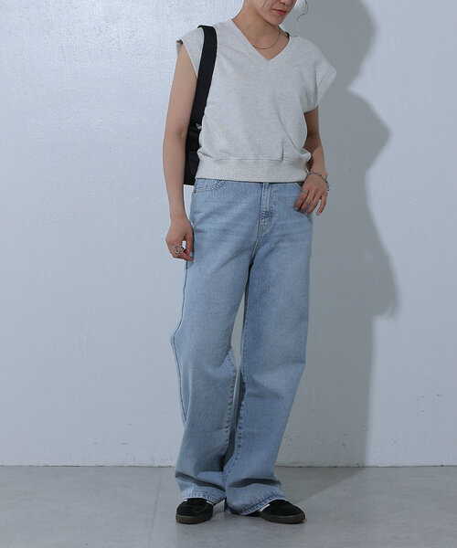COLONY 2139（コロニートゥーワンスリーナイン）の「ルーズストレートデニム（デニムパンツ・レディース・ネイビー/オフホワイト/サックスブルー/ダークブルー/ライトグレー/ブラック/アイボリー・SMALL/LARGE/MEDIUM）」の9枚目の写真