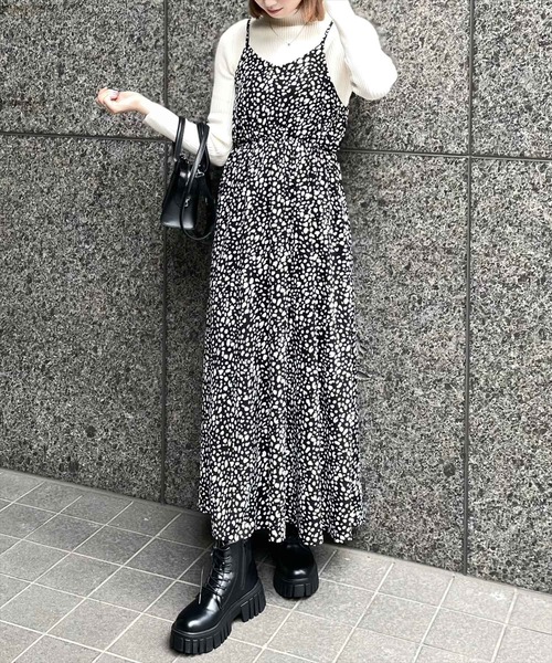 clear（クリア）の「【18色展開】ハイゲージハイネックニットトップス [オフィスカジュアル 着回し抜群 大人]≪再入荷≫（ニット/セーター・レディース・ライトブルー/ブラック/ブラウン/グレー/オレンジ/グリーン/レモンイエロー/ライトピンク/ラベンダー/ブルー系その他/ピンク系その他/アイボリー/ブルー/ピンク/レッド/キャメル/グレイッシュベージュ/パープル系その他・F）」の21枚目の写真