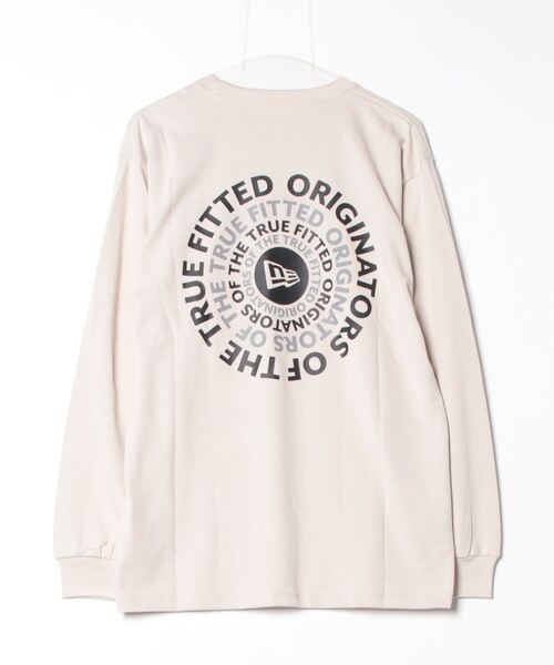 NEW ERA(ニューエラ)の「ニューエラ LS PF TEE CIRCLE OOTTF STO(Tシャツ/カットソー・メンズ・アイボリー・LL/M/L)」の2枚目の写真