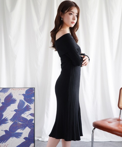 Jasmine Grandiflorum(ジャスミングランディフローラム)の「【Jasmine】オフショルロングニットワンピース(ワンピース・レディース・ブラック/ライトベージュ/ブルー・FREE)」の15枚目の写真
