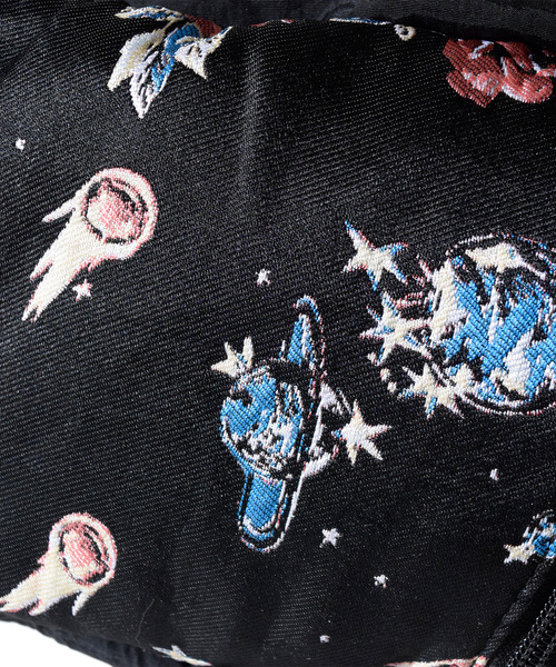 ALDIES(アールディーズ)の「Banana Shoulder / バナナショルダー(ショルダーバッグ・メンズ・ネイビー/ブラック・FREE)」の7枚目の写真