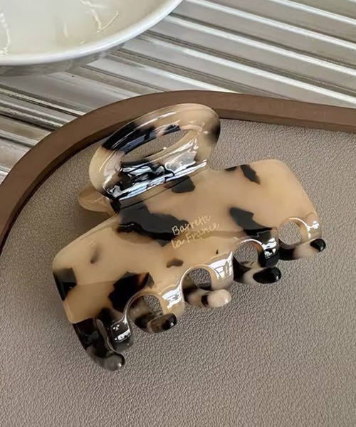 Port（ポート）の「【 Port / ポート 】 ワンカラー スクエア ミニ バンスクリップ（バレッタ/ヘアクリップ・レディース・ベージュ/ブラック/レッド/ブラウン/ホワイト・FREE）」の4枚目の写真