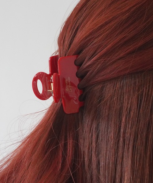 Port（ポート）の「【 Port / ポート 】 ワンカラー スクエア ミニ バンスクリップ（バレッタ/ヘアクリップ・レディース・ベージュ/ブラック/レッド/ブラウン/ホワイト・FREE）」の5枚目の写真