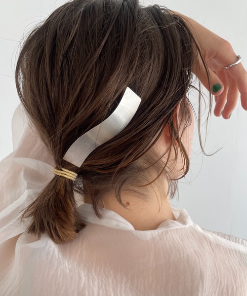 ウェーブヘアバレッタ