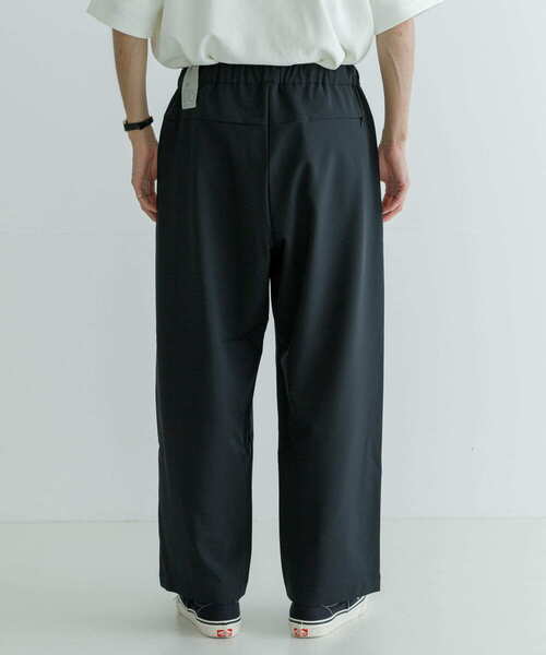 DESCENTE ALLTERRAIN（デサント　オルテライン）の「DESCENTE ALLTERRAIN　TECH WIDE PANTS（その他パンツ・メンズ・グレー/ブラック・MEDIUM/LARGE）」の5枚目の写真