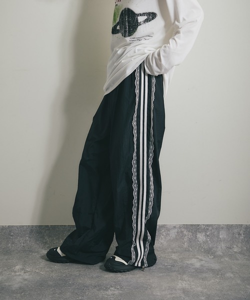 ANOTHER S（アナザーエス）の「サイドラインナイロンパンツ（カーゴパンツ・レディース・ブラック・FREE）」の6枚目の写真