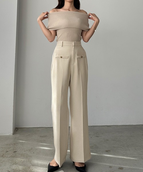 Louere(ルエレ)の「ゴールドボタンフレアパンツ(スラックス・レディース・ブラック/アイボリー/ダークベージュ・SMALL/MEDIUM/LARGE/X-LARGE)」の9枚目の写真