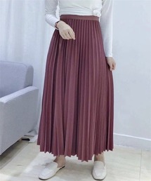 光沢感あるロングプリーツスカート