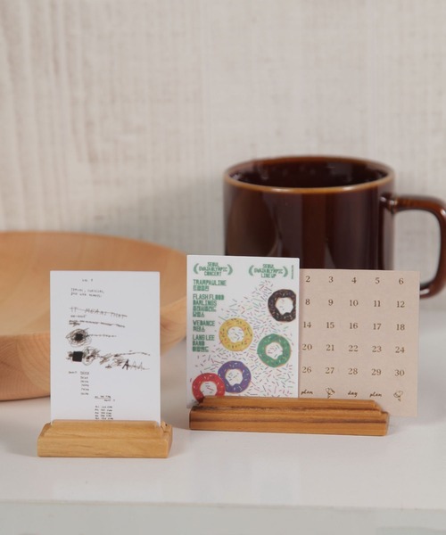 studio CLIP（スタディオクリップ）の「【daily CLIP】ステップカードスタンド M（フォトフレーム・レディース・ナチュラル・FREE）」の2枚目の写真