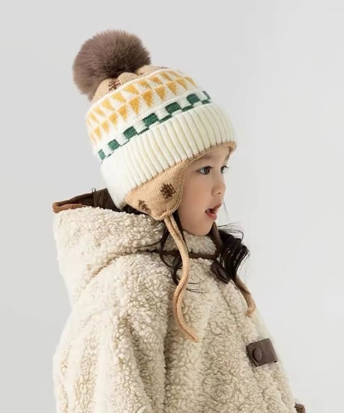 Bambin（ボンバン）の「【 Bambin / ボンバン 】 ノルディック柄 ポンポン付き フラップ ニットキャップ（ニットキャップ/ビーニー・キッズ・ライトブラウン/アイボリー/ベージュ/ブルー・FREE）」の3枚目の写真