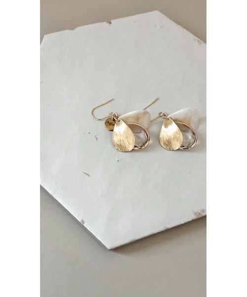tone（トーン）の「【Agaro】No.435　アレルギー対応　サージカルステンレス　ゆれる(MA)（ピアス（両耳用）・レディース・ホワイト/グレー/ゴールド/ベージュ/ベージュ系1/ホワイト系その他2/ベージュ系その他2/ゴールド系1/その他1・FREE）」の5枚目の写真