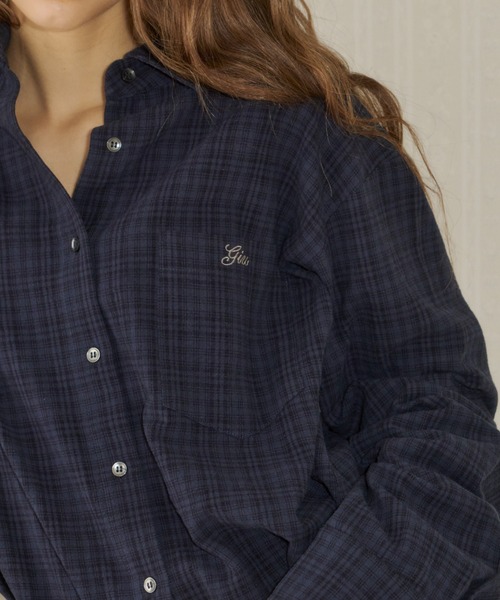 GIUNON（ジウノン）の「embroidery over check shirts / エンブロイダリーオーバーチェックシャツ（シャツ/ブラウス・レディース・ブルー・FREE）」の4枚目の写真