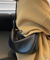 folka（フォルカ）の「3-11E103 ハーフムーン ワンショルダーバッグ（ショルダーバッグ）」