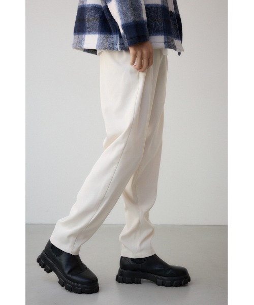 AZUL by moussy(アズールバイマウジー)の「ツイルタックバルーンパンツ(スラックス・メンズ・アイボリー/ブラック/ライトグレー/オレンジ・MEDIUM/LARGE)」の5枚目の写真