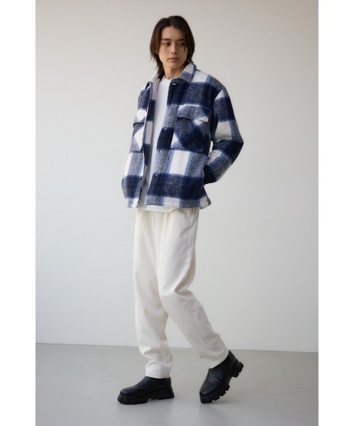AZUL by moussy(アズールバイマウジー)の「ツイルタックバルーンパンツ(スラックス・メンズ・アイボリー/ブラック/ライトグレー/オレンジ・MEDIUM/LARGE)」の7枚目の写真
