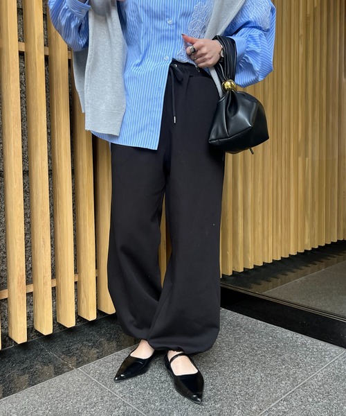 Another Branch olive des olive（アナザーブランチオリーブデオリーブ）の「【WEB限定】キレイ見えスウェットパンツ（スウェットパンツ・レディース・ブラック/グレー/アイボリー・SMALL/MEDIUM）」の2枚目の写真