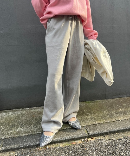 Another Branch olive des olive（アナザーブランチオリーブデオリーブ）の「【WEB限定】キレイ見えスウェットパンツ（スウェットパンツ・レディース・ブラック/グレー/アイボリー・SMALL/MEDIUM）」の5枚目の写真