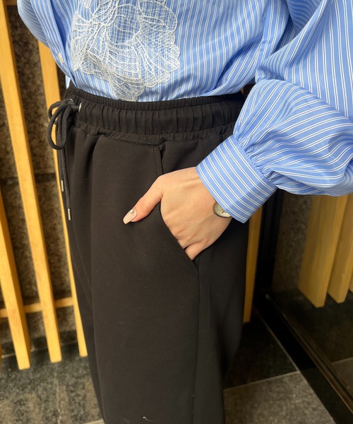 Another Branch olive des olive（アナザーブランチオリーブデオリーブ）の「【WEB限定】キレイ見えスウェットパンツ（スウェットパンツ・レディース・ブラック/グレー/アイボリー・SMALL/MEDIUM）」の22枚目の写真