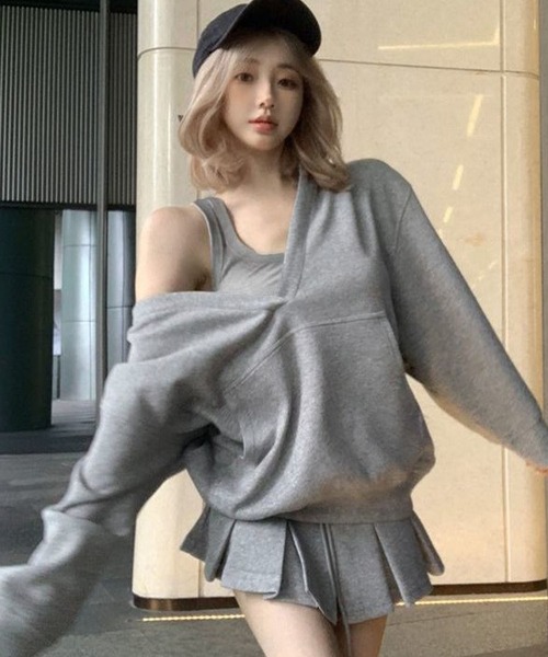 meJane（ミージェーン）の「オーバースウェットフーディー×プリーツミニスカート×タンクトップ ３点セットアップ（セットアップ・レディース・ホワイト/グレー・M/L）」の9枚目の写真