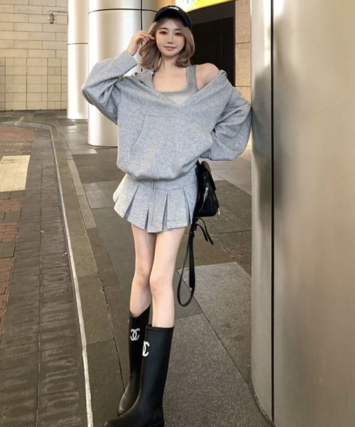 meJane（ミージェーン）の「オーバースウェットフーディー×プリーツミニスカート×タンクトップ ３点セットアップ（セットアップ・レディース・ホワイト/グレー・M/L）」の10枚目の写真