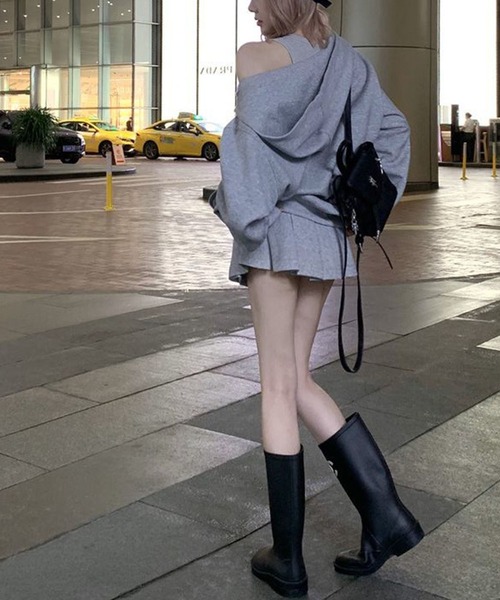 meJane（ミージェーン）の「オーバースウェットフーディー×プリーツミニスカート×タンクトップ ３点セットアップ（セットアップ・レディース・ホワイト/グレー・M/L）」の11枚目の写真