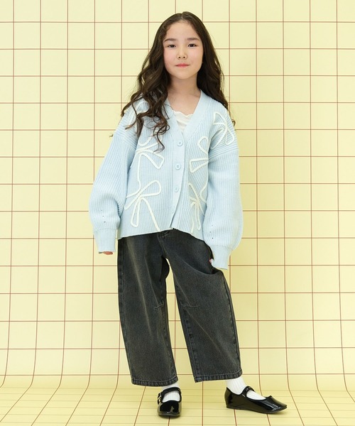 LEPSIM(レプシィム)の「【KIDS】カーブデニムパンツ 283533(デニムパンツ・キッズ・ブルー/チャコールグレー・120/140)」の16枚目の写真