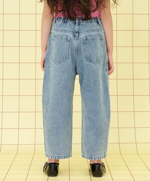 LEPSIM(レプシィム)の「【KIDS】カーブデニムパンツ 283533(デニムパンツ・キッズ・ブルー/チャコールグレー・120/140)」の22枚目の写真