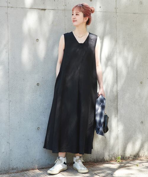 B.C STOCK(ベーセーストック)の「《追加4》手洗い可 / リネンレーヨンスリーブレスワンピース(ワンピース・レディース・レッド/サックスブルー/ブラック/ブラウン/コバルトブルー・MEDIUM/SMALL)」の6枚目の写真