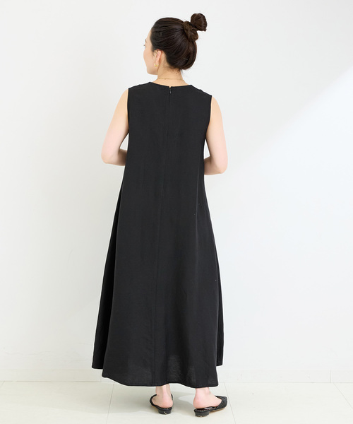 B.C STOCK(ベーセーストック)の「《追加4》手洗い可 / リネンレーヨンスリーブレスワンピース(ワンピース・レディース・レッド/サックスブルー/ブラック/ブラウン/コバルトブルー・MEDIUM/SMALL)」の13枚目の写真
