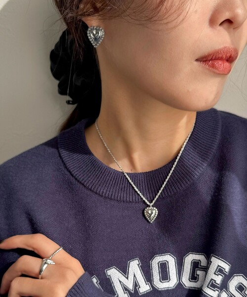 fredy emue（フレディエミュ）の「ヴィンテージ風ハートピアス（ピアス（両耳用）・レディース・シルバー/ゴールド・FREE）」の3枚目の写真