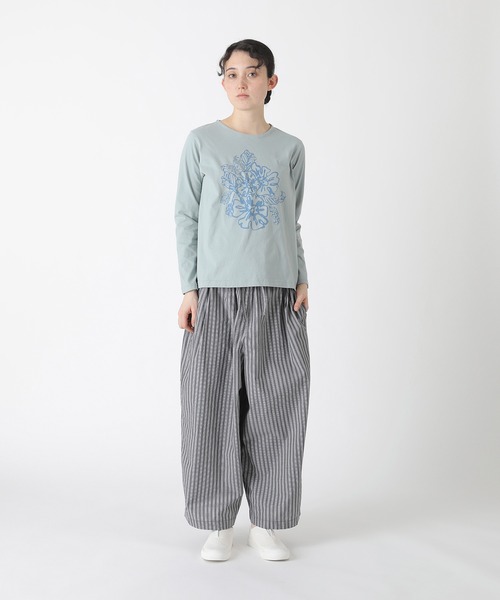 Plantation(プランテーション)の「(B)フラワーブーケT / カットソー / (O)(Tシャツ/カットソー・レディース・ライトブルー/ライトグレー・M size/L size)」の7枚目の写真