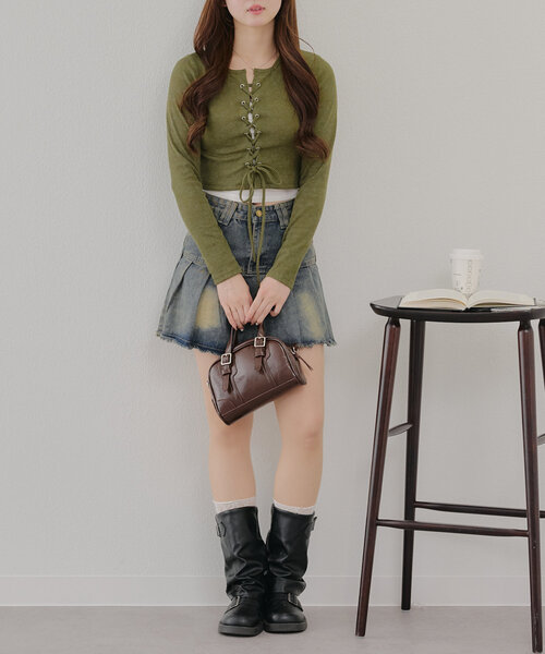 Another Branch olive des olive（アナザーブランチオリーブデオリーブ）の「【WEB限定】ピグメント風レースアップトップス（Tシャツ/カットソー・レディース・カーキ/ネイビー/チャコールグレー・FREE）」の7枚目の写真