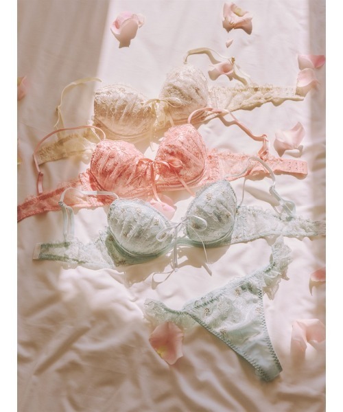 ラディアントホットリフトブラ（B～Dカップ）（ブラジャー）｜RAVIJOUR