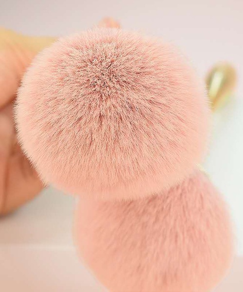 IRADOWL（アイラドール）の「チーク＆フェイスパウダーメイクブラシ（メイクブラシ・レディース・ゴールド/ピンクゴールド・FREE）」の6枚目の写真