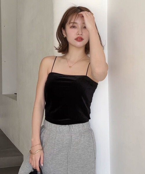 KOBE LETTUCE（コウベレタス）の「[ yuri.さんコラボ ]選べる2丈カップ付きキャミソール（キャミソール・レディース・アイボリー/ベージュ系/ブラック系/ブラウン/ブラック/ライトブルー/ブラウン系・M-Long/M-Short）」の3枚目の写真