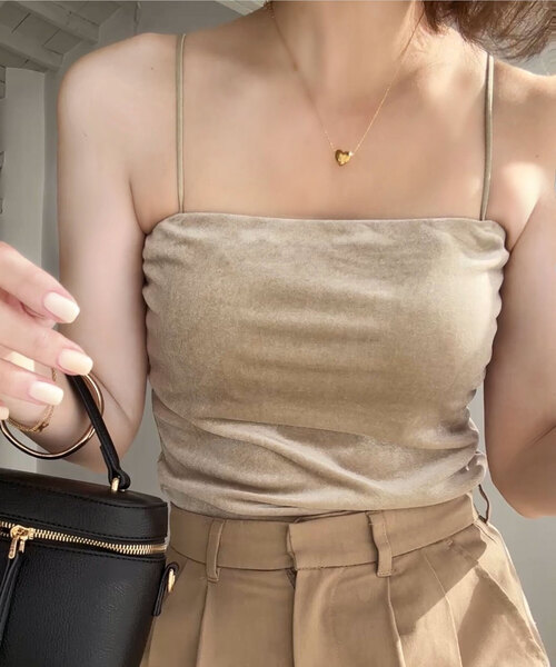 KOBE LETTUCE（コウベレタス）の「[ yuri.さんコラボ ]選べる2丈カップ付きキャミソール（キャミソール・レディース・アイボリー/ベージュ系/ブラック系/ブラウン/ブラック/ライトブルー/ブラウン系・M-Long/M-Short）」の6枚目の写真