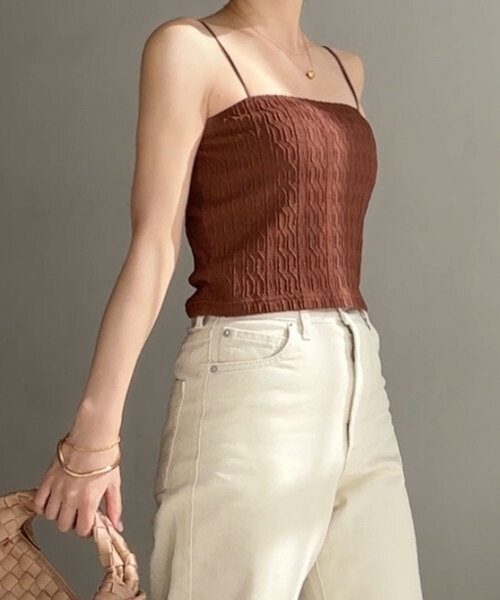 KOBE LETTUCE（コウベレタス）の「[ yuri.さんコラボ ]選べる2丈カップ付きキャミソール（キャミソール・レディース・アイボリー/ベージュ系/ブラック系/ブラウン/ブラック/ライトブルー/ブラウン系・M-Long/M-Short）」の4枚目の写真