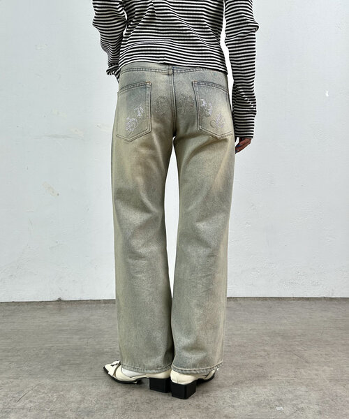 WHO'S WHO gallery（フーズフーギャラリー）の「2サイズ【SLOPPY/スロッピー】ラインストーンフレアデニム（デニムパンツ・レディース・ブラック/サックスブルー・MEDIUM/LARGE）」の5枚目の写真