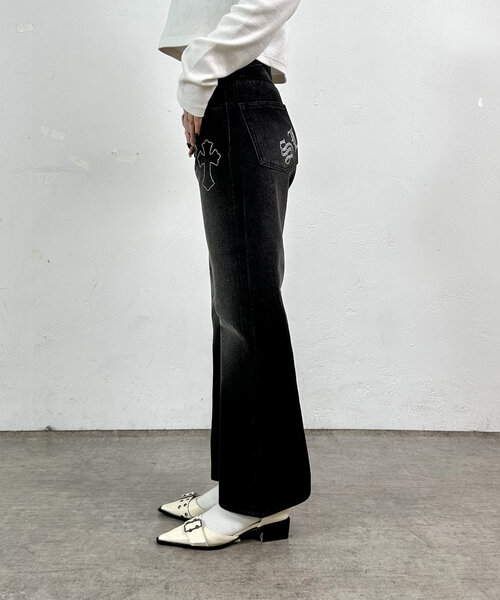 WHO'S WHO gallery（フーズフーギャラリー）の「2サイズ【SLOPPY/スロッピー】ラインストーンフレアデニム（デニムパンツ・レディース・ブラック/サックスブルー・MEDIUM/LARGE）」の10枚目の写真