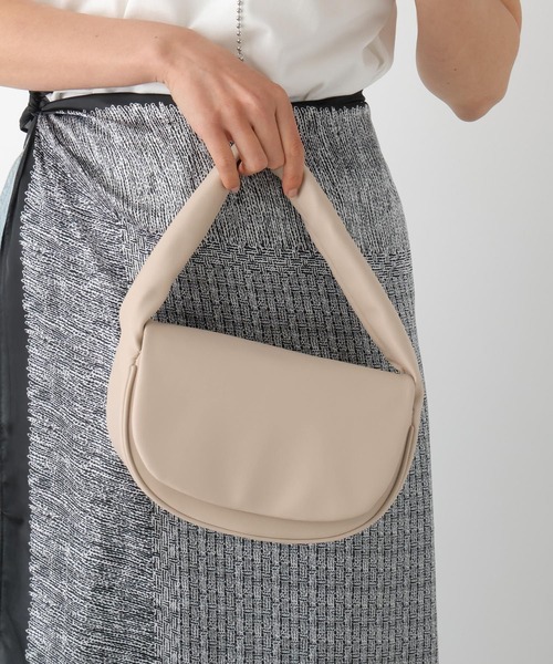 LEPSIM(レプシィム)の「ハーフラウンドハンドバッグ 322103(ハンドバッグ・レディース・ベージュ/ブラック・ONE SIZE)」の10枚目の写真