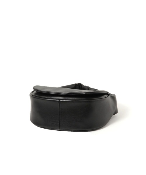 LEPSIM(レプシィム)の「ハーフラウンドハンドバッグ 322103(ハンドバッグ・レディース・ベージュ/ブラック・ONE SIZE)」の19枚目の写真