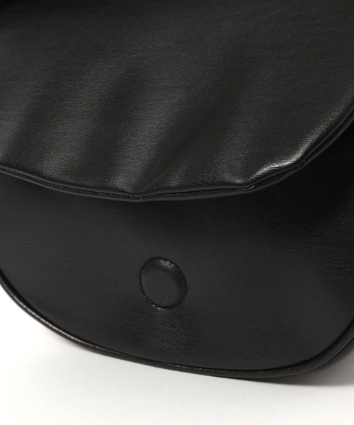 LEPSIM(レプシィム)の「ハーフラウンドハンドバッグ 322103(ハンドバッグ・レディース・ベージュ/ブラック・ONE SIZE)」の22枚目の写真