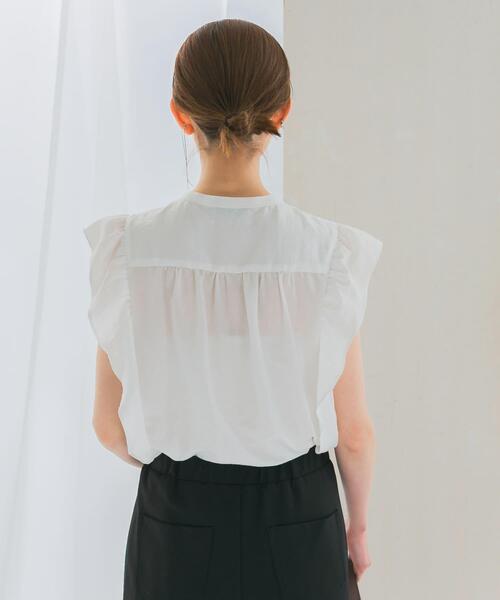 URBAN RESEARCH ROSSO WOMEN(アーバンリサーチ ロッソ)の「フリルブラウス(シャツ/ブラウス・レディース・ブラック系その他/オフホワイト/ライトブルー・FREE)」の6枚目の写真