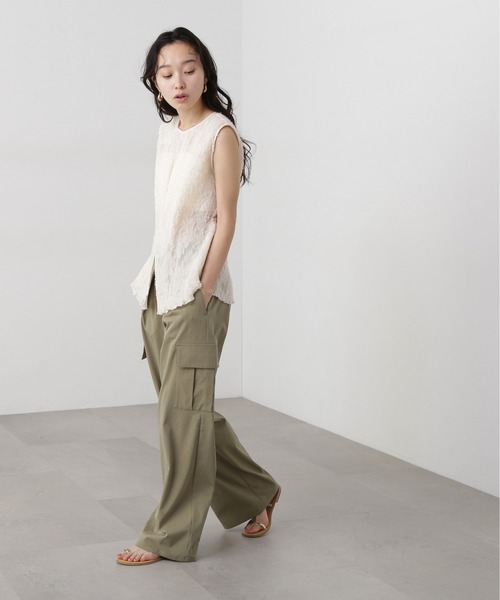 N.(N. Natural Beauty Basic)(エヌエヌナチュラルビューティーベーシック)の「スプリットヘムプリーツブラウス(シャツ/ブラウス・レディース・オフホワイト/ブラック・MEDIUM)」の8枚目の写真