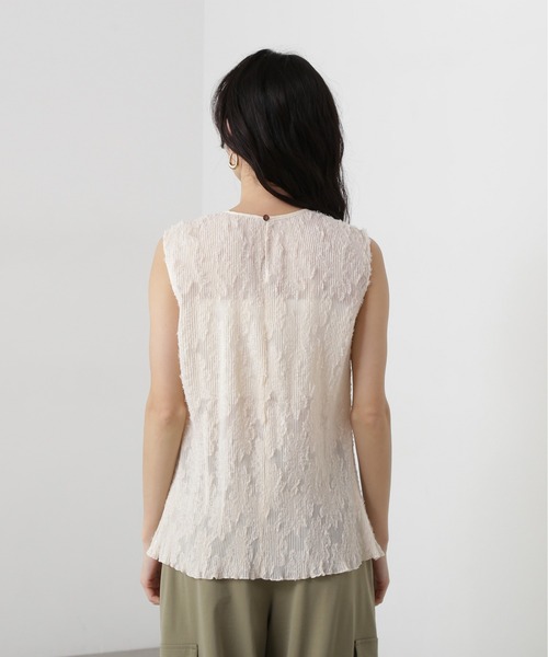 N.(N. Natural Beauty Basic)(エヌエヌナチュラルビューティーベーシック)の「スプリットヘムプリーツブラウス(シャツ/ブラウス・レディース・オフホワイト/ブラック・MEDIUM)」の10枚目の写真