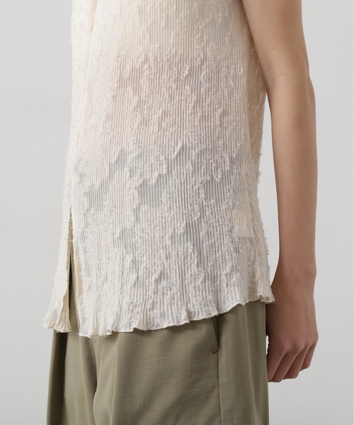 N.(N. Natural Beauty Basic)(エヌエヌナチュラルビューティーベーシック)の「スプリットヘムプリーツブラウス(シャツ/ブラウス・レディース・オフホワイト/ブラック・MEDIUM)」の14枚目の写真