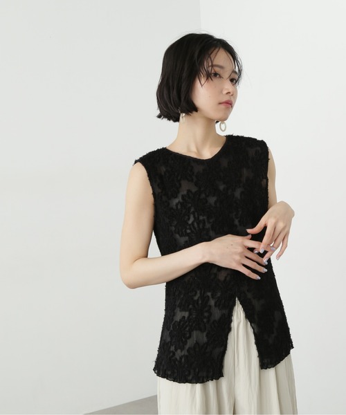 N.(N. Natural Beauty Basic)(エヌエヌナチュラルビューティーベーシック)の「スプリットヘムプリーツブラウス(シャツ/ブラウス・レディース・オフホワイト/ブラック・MEDIUM)」の20枚目の写真