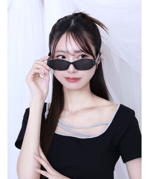 EATME（イートミー）の「スリムカラーレンズサングラス（サングラス・レディース・ブラウン/ブラック・FREE）」の3枚目の写真