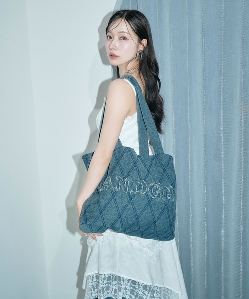 ANDGEEBEE（アンジービー）の「デニムキルティングトートバッグ（トートバッグ・レディース・インディゴブルー/ブラック・FREE）」の6枚目の写真