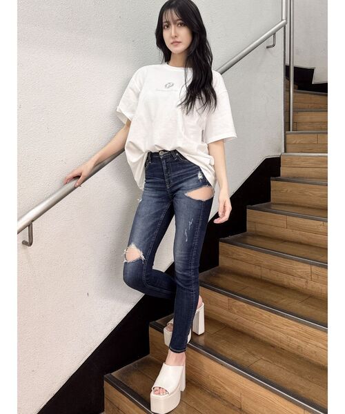 GYDA(ジェイダ)の「BACK GYDA bijou BIG Tシャツ(Tシャツ/カットソー・レディース・ブラック/オフホワイト・FREE)」の7枚目の写真